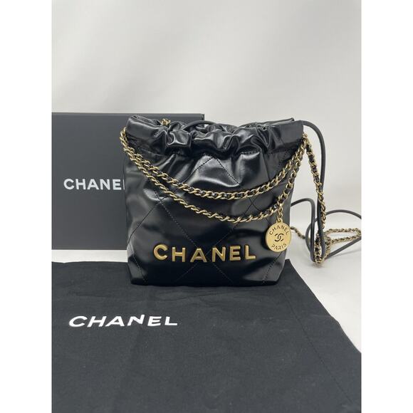 Chanel 22 Mini Bag Black NEW Hobo Tote Shopping Bag - Picture 13 of 14